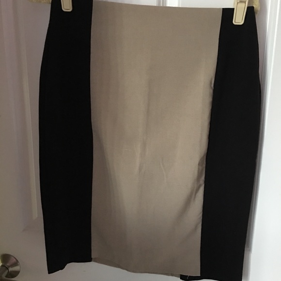 Forever 21 Dresses & Skirts - 🛑buy 1 get 1 free Forever21 large skirt black tan